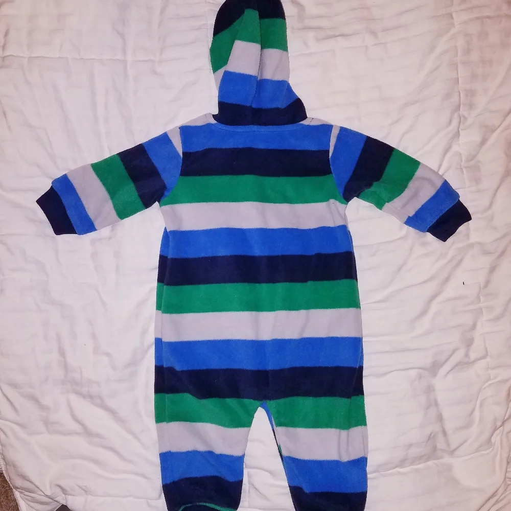 🤑5/$25 Fleece striped hooded one piece, 9M